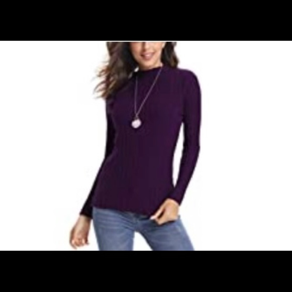 Abollria sweater.